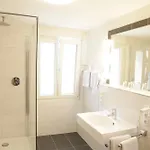 Breer S Hotel Отель 3*